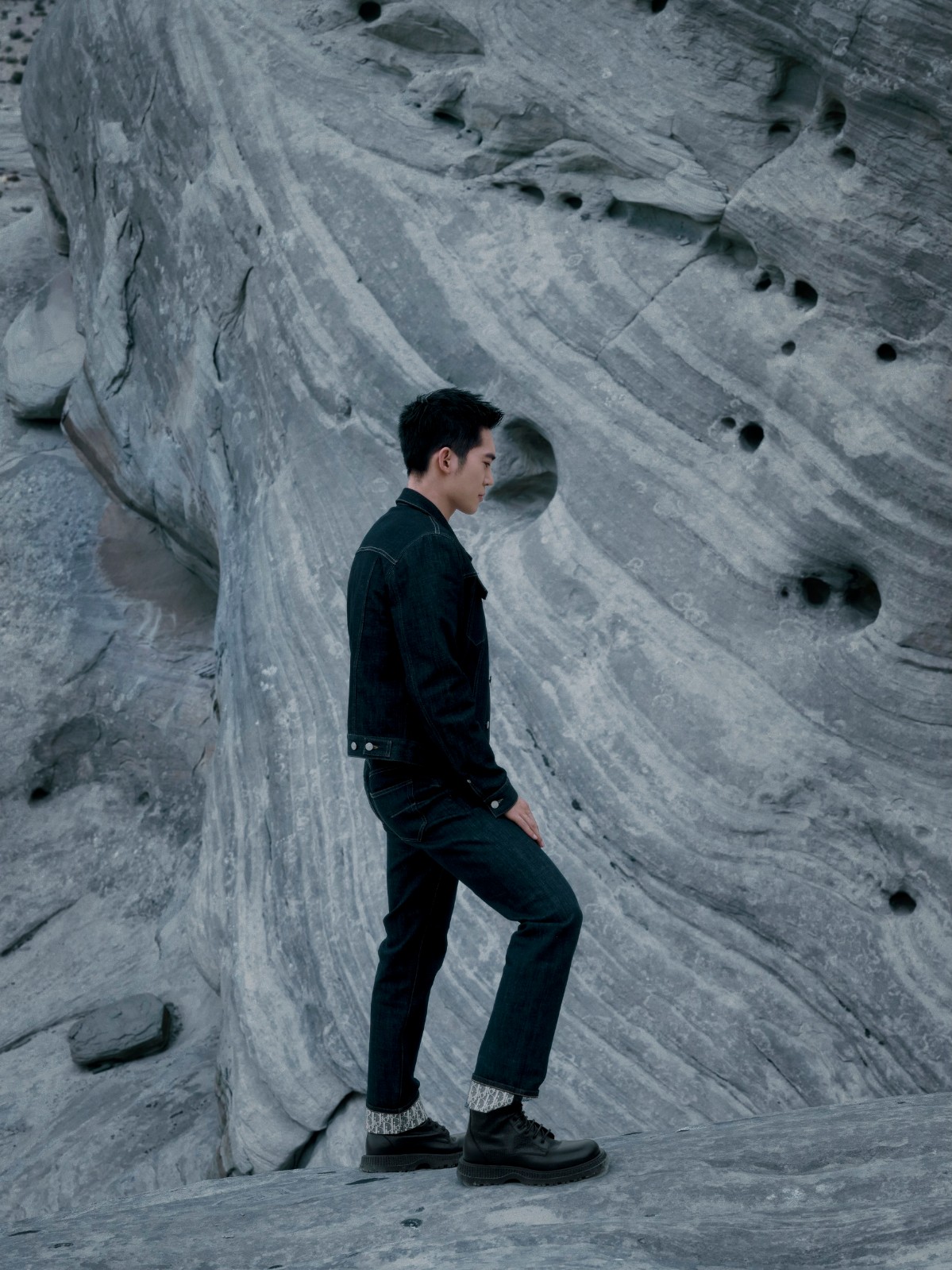 PORTRAIT_SAUVAGE_EAU_FORTE_YOSH_355 v8.jpg