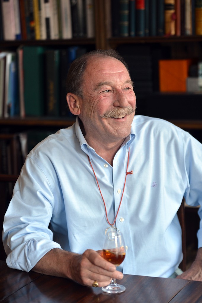 1760668344567576.jpg Charlie Maclean, Whisky Expert.jpg