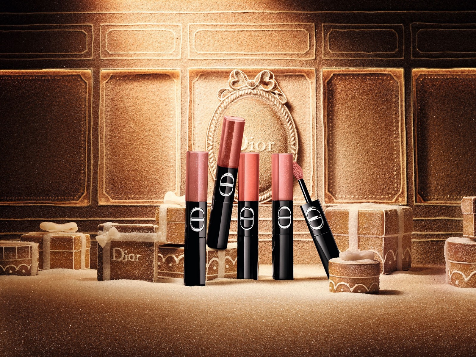 1793173471584322.jpg 1XMAS 26 P10N QUATUOR ROUGE DIOR SEQUIN_SW_F39(1).jpg